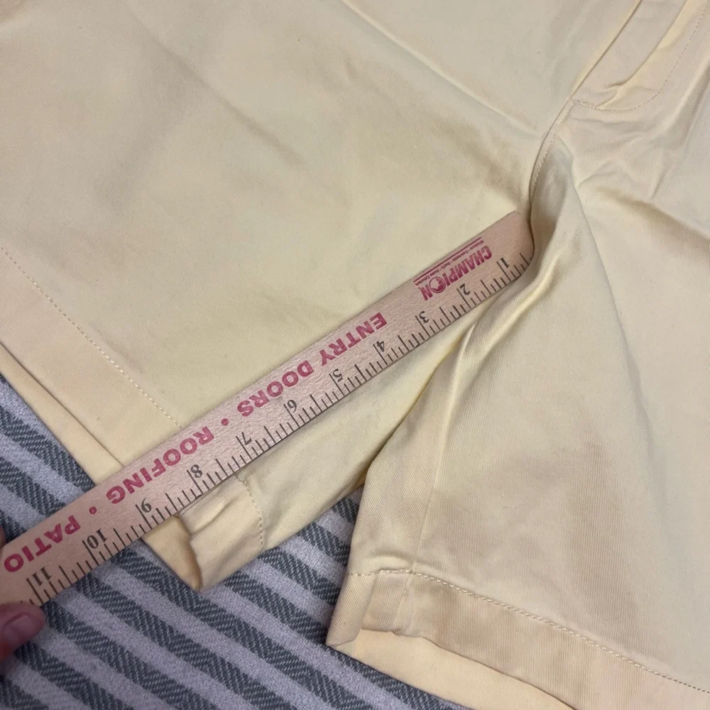 J. Crew Vintage Yellow Cotton Shorts‎ Size 33